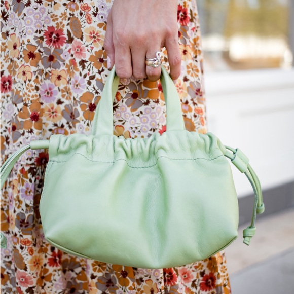 Madewell Handbags - MADEWELL LEATHER PIAZZA MINI CROSSBODY BAG IN SEEDLING